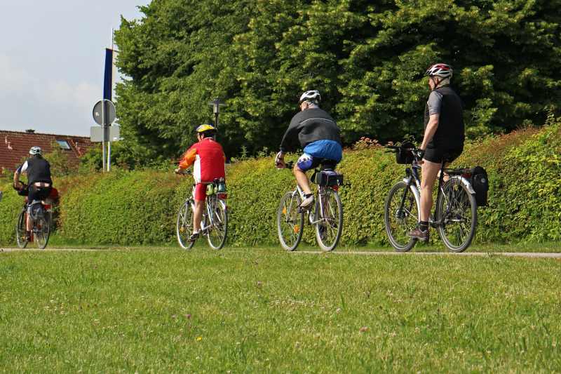 Mit einer Radtour will der Verein „Teltow ohne Grenzen" am 4. Juli die Strecke von 431 Kilometer in die Partnerstadt Ahlen überwinden und pünktlch zum dortigen Stadtfest ankommen. Start ist um 08:00 Uhr auf dem Marktplatz. Teltows Bürgermeister Thomas Schmidt hat bereits seine Teilnahme zugesagt.