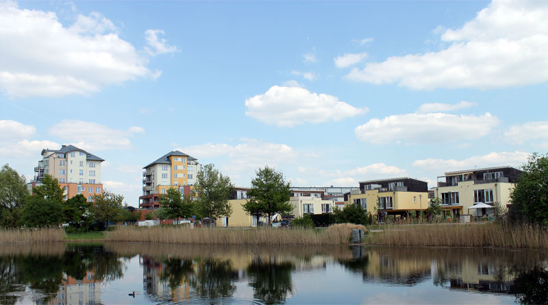 Die Stadt Teltow hat nun einen aktuellen qualifizierten Mietspiegel. Das beschlossen die Stadtverordneten in Ihrer April-Sitzung mit knapper Mehrheit. Der Mietspiegel gibt eine Übersicht über die in Teltow üblicherweise gezahlten Mieten in nicht preisgebundenen Wohnungen vergleichbarer Art.