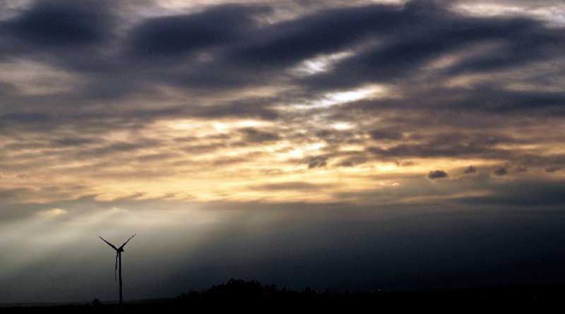 Wer gerne Sonnenaufgänge oder Sonnenuntergänge fotografiert, kann in den nächsten Tagen um einige Motiv reicher werden. Zwischen dem 22. und 24. Juni, wenn in den Mittsommernächten die Tage am längsten und die Nächte am kürzesten sind, wird der Gedenkturm in Großbeeren für sonnenhungrige Hobbyfotografen geöffnet.