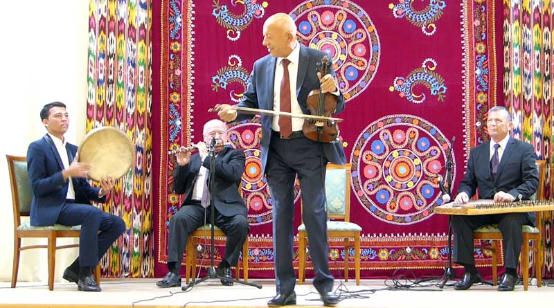 Am 12. September gab es in der Botschaft Usbekistans viel zu feiern.