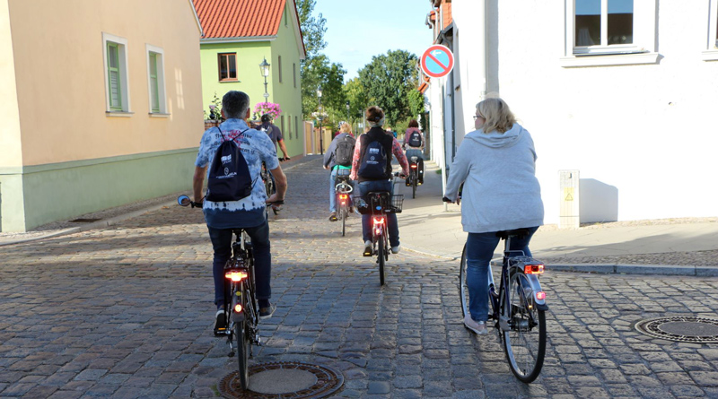 Die Stadt Teltow hat vom 6. bis 26. September erstmals an der bundesweiten Aktion STADTRADELN teilgenommen. 52 Teams haben sich beteiligt und insgesamt fünf Tonnen Kohlendioxid eingespart.