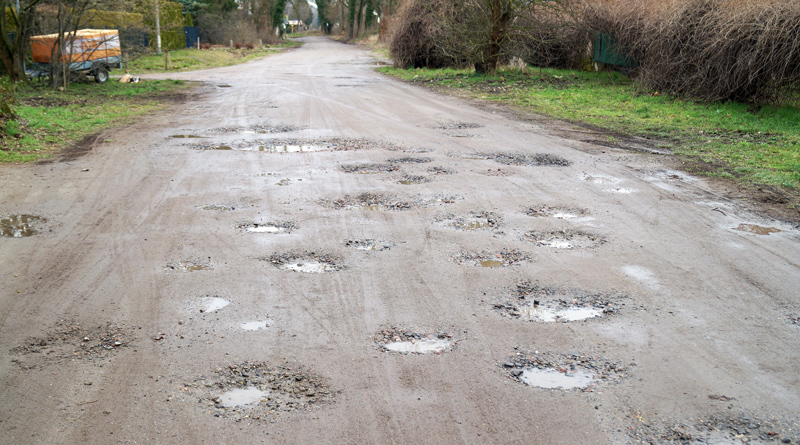 Bei einer Bürgerversammlung am 18. Februar in Teltow hat die Verwaltung den Anwohnern der Osdorfer Straße drei Modelle vorgestellt. Wird gebaut, tragen die Anwohner die Kosten.